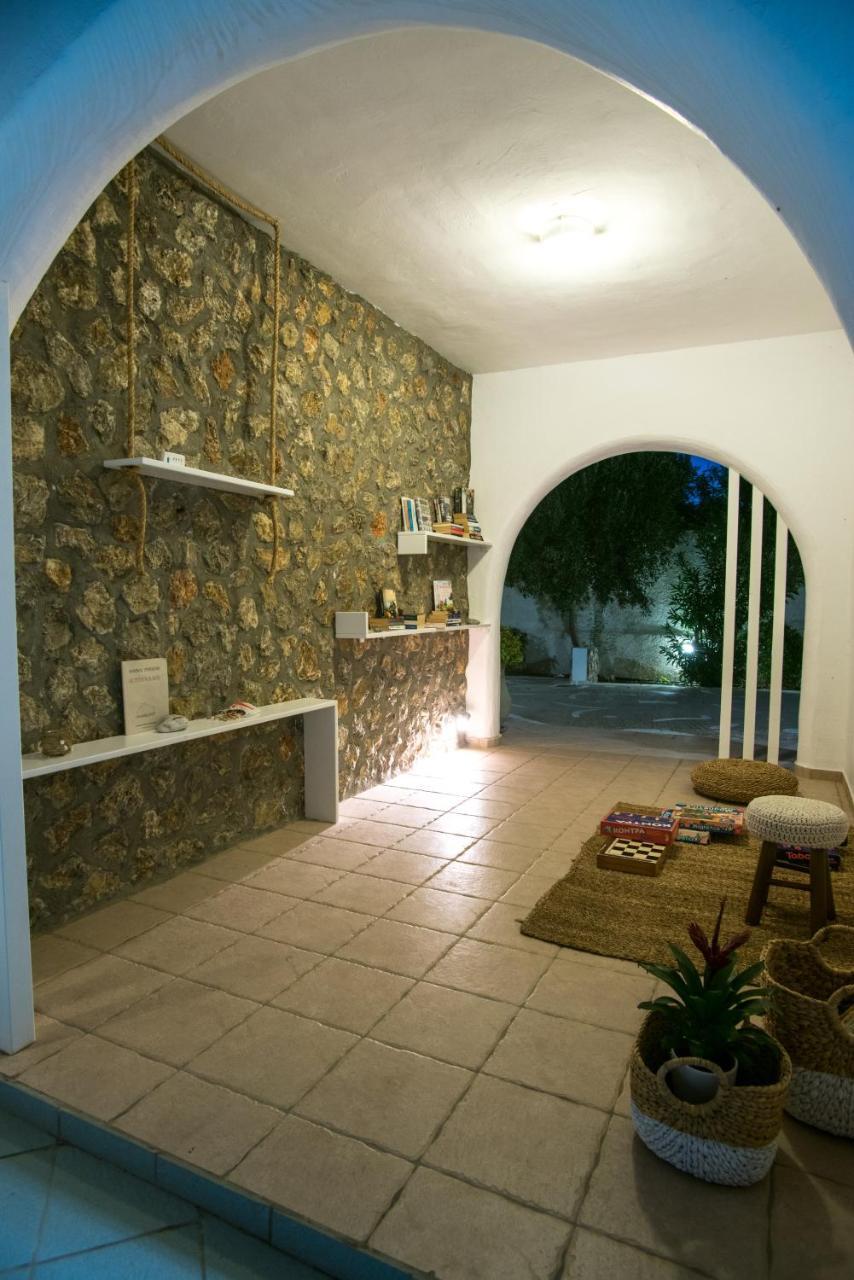 Mouras Resort Livadi  Extérieur photo